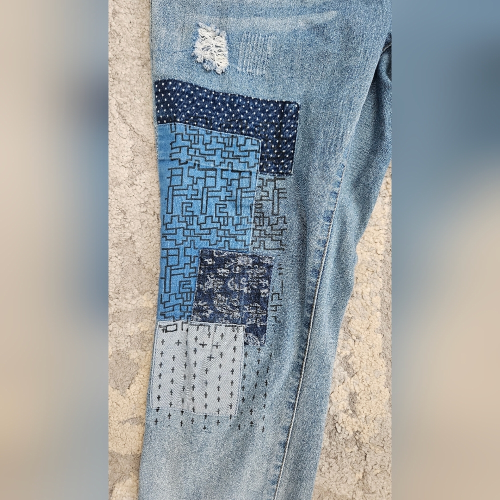 Juliette-Distressed Patchwork Boyfriend Jeans Wom… - image 3